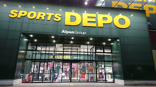 スポーツデポ 高知店