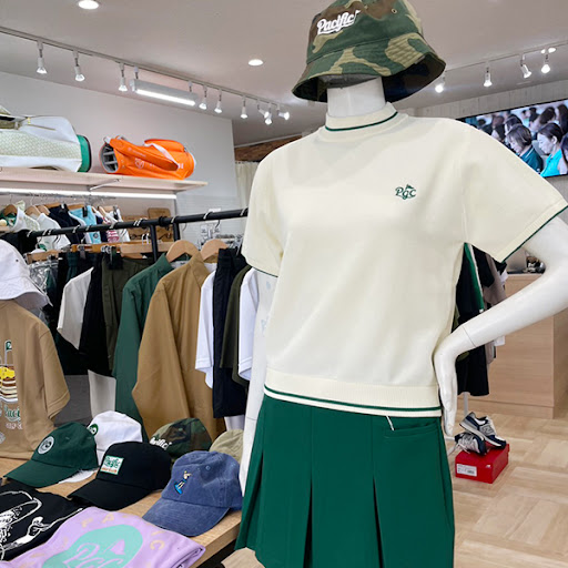 VIVID GOLF (ビビゴルフ) 福岡空港店