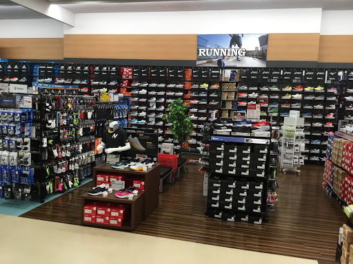 メガスポーツ 高岡店