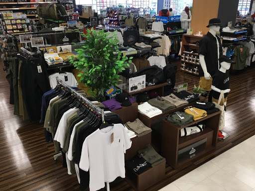 メガスポーツ 出雲店