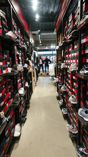 Adidas(アディダス)御殿場プレミアム・アウトレット